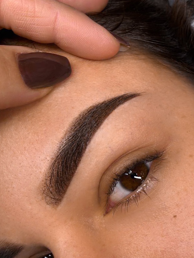 Formation perfectionnement sourcils 